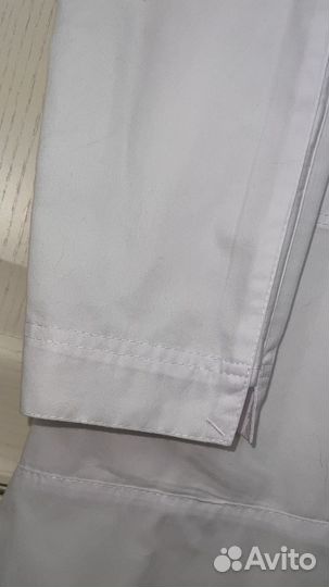 Белый медицинский халат женский