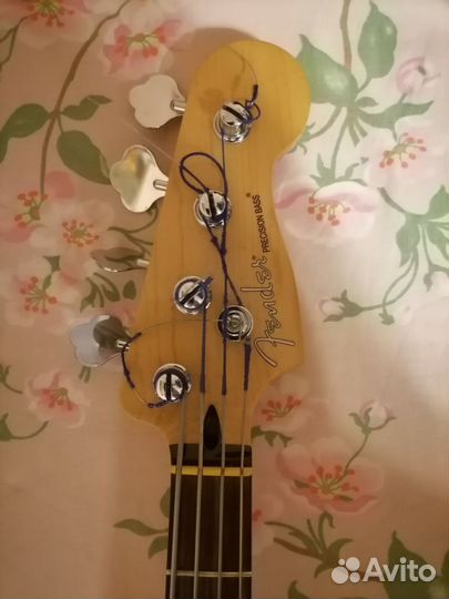 Бас гитара Fender precision bass