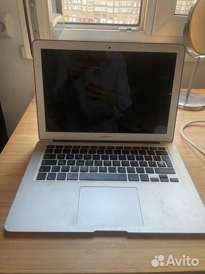 Apple macbook air 2011