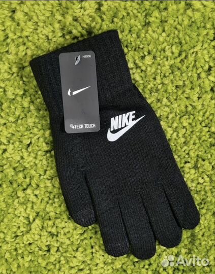 Перчатки Nike