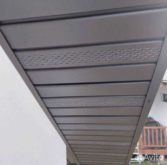 Софит с центральной перфорацией