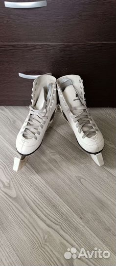Коньки женские 38