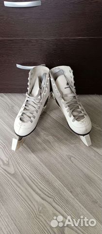 Коньки женские 38