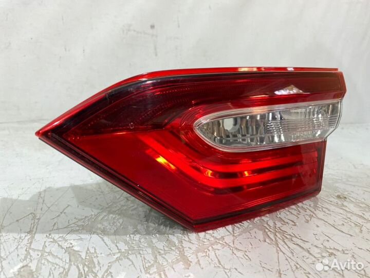 Фонарь правый Toyota Camry V70 2017