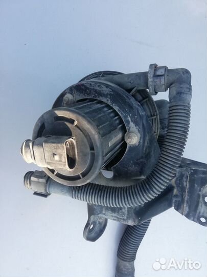 Насос воздушный Volkswagen Passat B5+