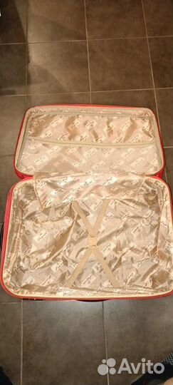 Чемодан на колесах