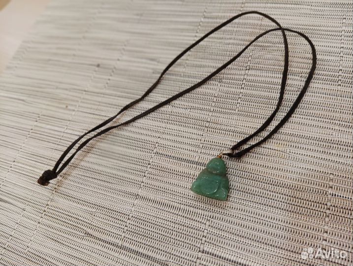 Натуральный зеленый нефри