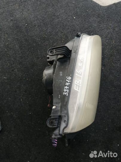 Фара правая Nissan Sunny FB15