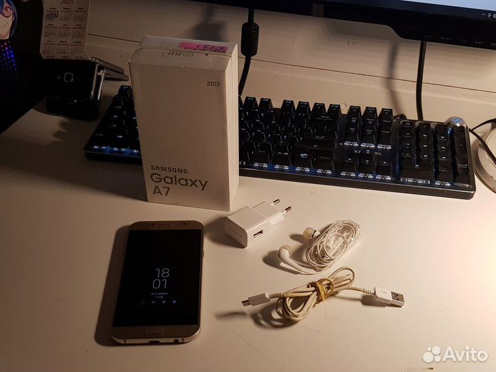 Samsung Galaxy A7 (2017) SM-A720F/DS, 3/32 ГБ