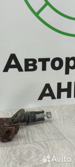 Трос стояночного тормоза задний левый Mitsubishi