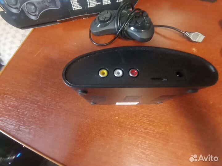 Игровая приставка Titan 16 бит