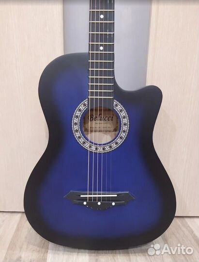 Акустическая гитара