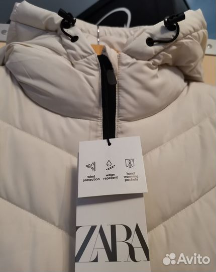 Жилет zara утеплённый с капюшоном, размер XL