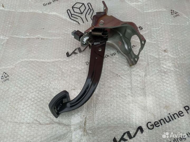 Педаль тормоза Kia Rio 4FB Оригинал