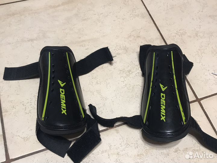 Футбольная защита Demix