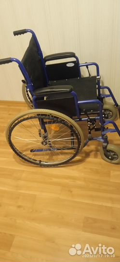Продам инвалидное кресло коляску
