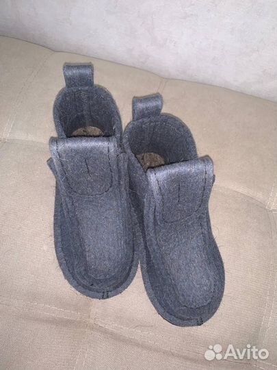 Валеши женские серые