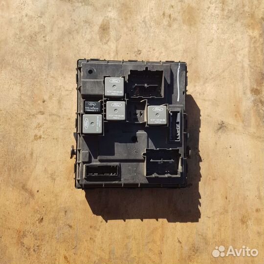 Блок предохранителей ford maverick 2.3 МКПП