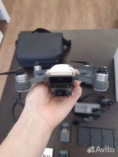 Квадрокоптер dji Spark Fly more combo