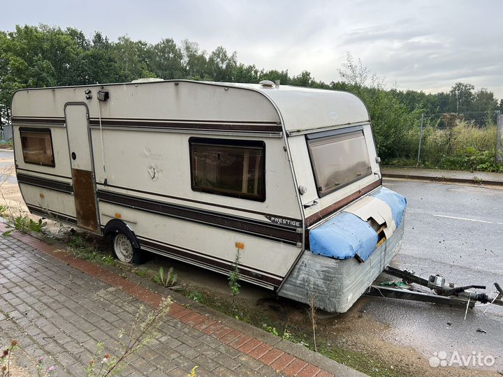Прицеп-дача дом на колесах hobby Prestige