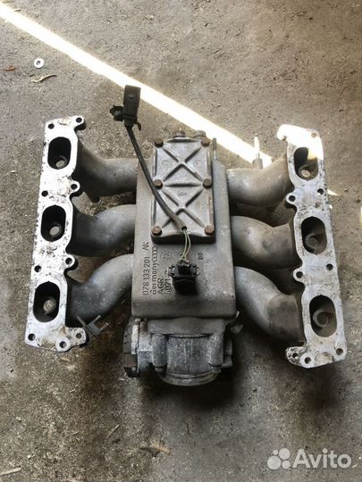Впускной коллектор Audi A4 / S4 2.7 078133201AK