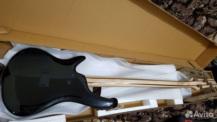 Бас гитара ibanez SR-300