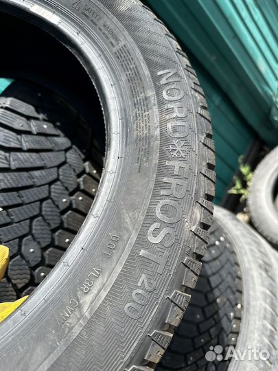 Gislaved Nord Frost 200 215/55 R17