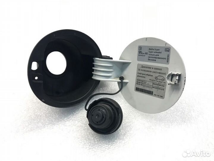 Лючок бензобака Volkswagen Polo седан 1.6 2014