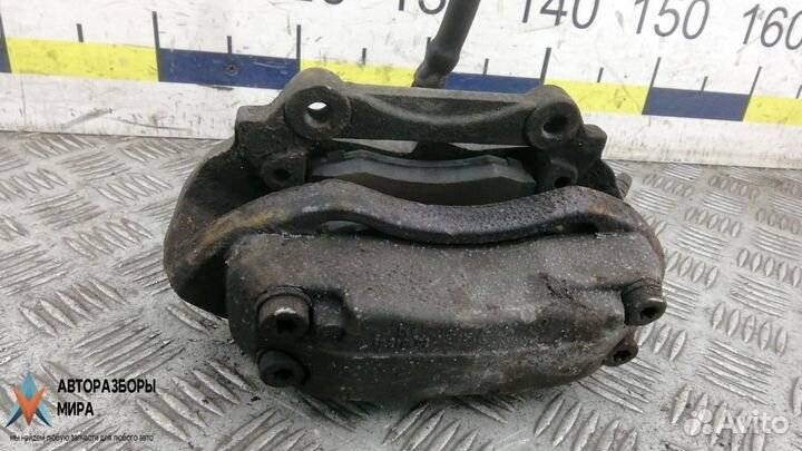 Суппорт передний левый Mercedes-Benz CLS-Класс