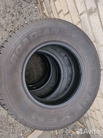 Nexen Roadian 541 225/75 R16