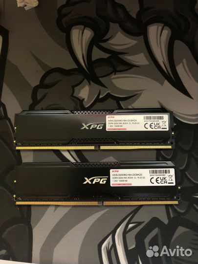 Оперативная память adata XPG gammix D20 AX4U32008G
