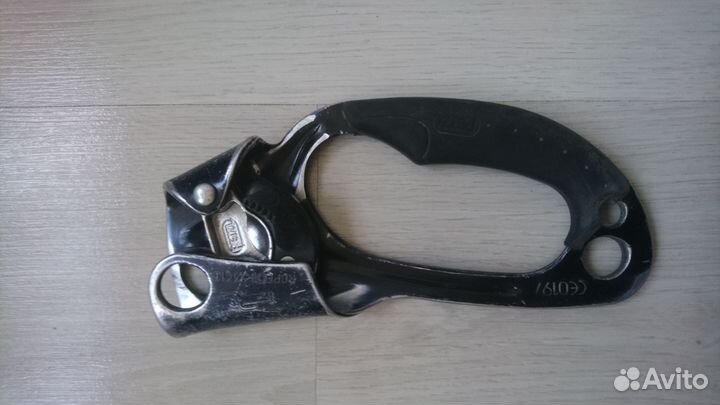 Жумар Petzl