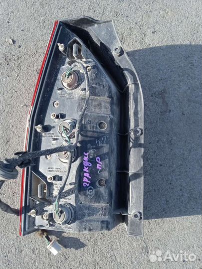 Фонарь задний правый mitsubishi chariot grandis