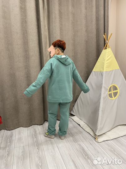 Спортивный костюм женский 48 размер новый