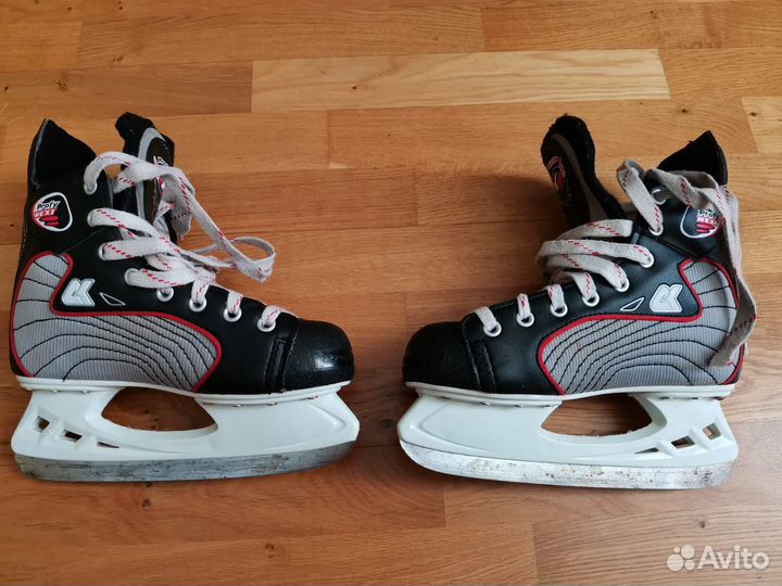 Хоккейные коньки 39 размер