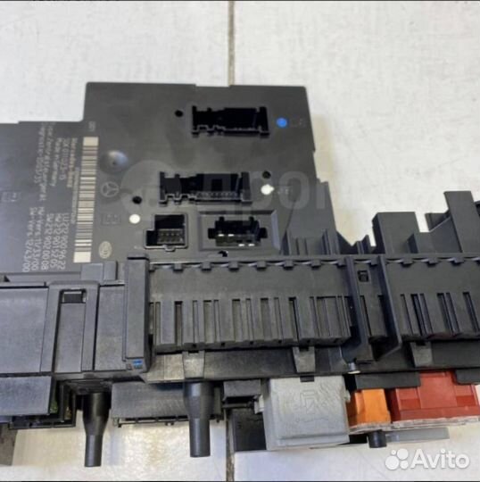 Блок предохранителей задний Mercedes E-Class W212