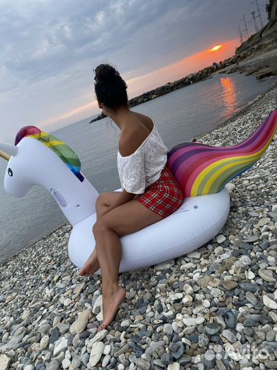 Надувной единорог