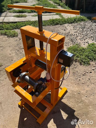 Трубогиб (профилегиб, станок прокатный) нд1 Тхр02