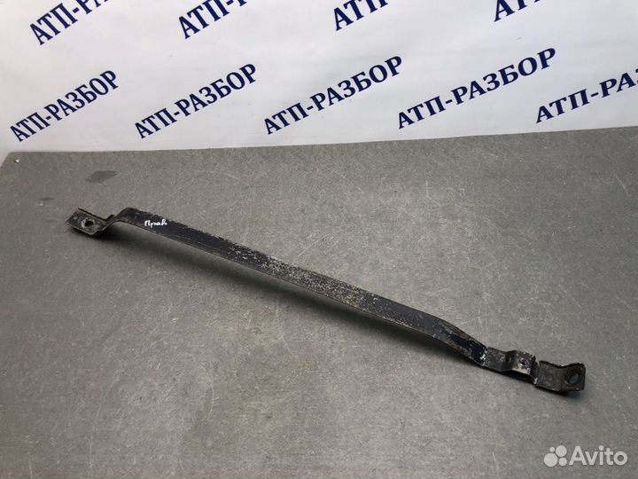 Лента бензобака правая Mitsubishi Carisma DA1A