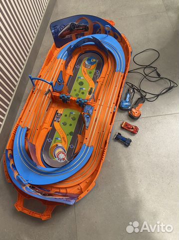 Hot wheels carrying case slot track set 83121