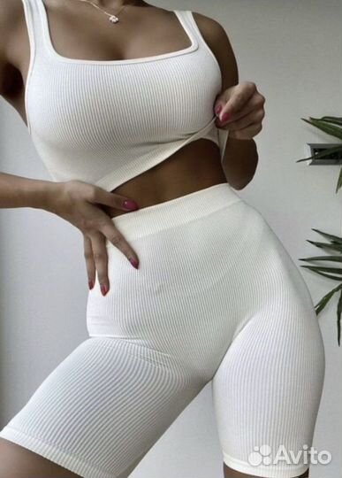 Костюм для фитнеса