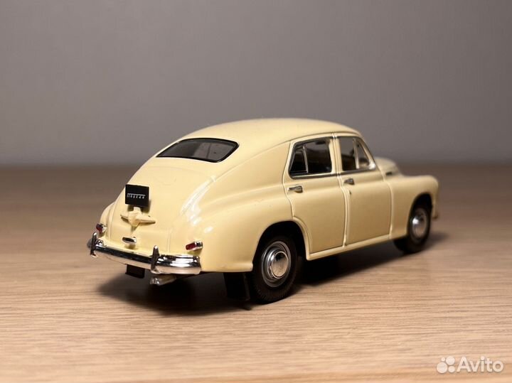 Модель Газ М20 Победа 1:43