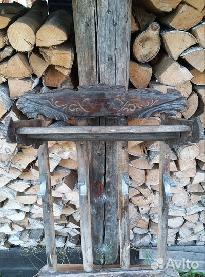 Старинная вешалка