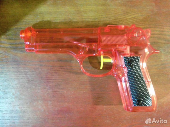 Водный пистолет и Флажок Триколор – Россия-Москва