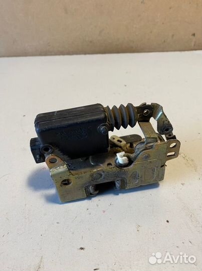 Замок двери задний правый Renault Logan