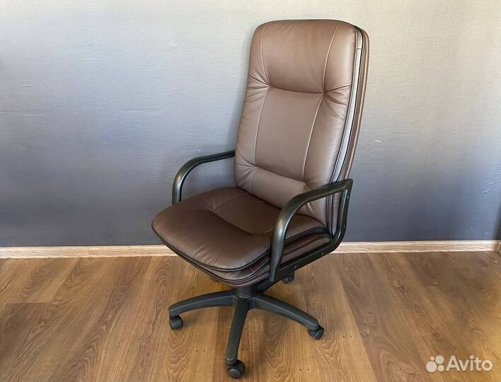 Офисное кресло. Удобное