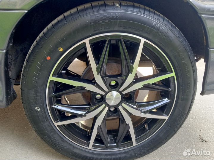 Armstrong Blu-trac HP 6.50/50 R16 W