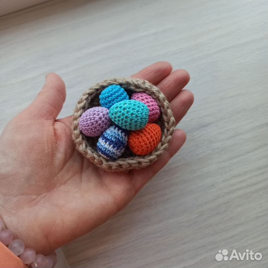 Амигуруми птичье с гнездо с яицами