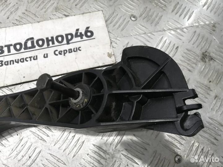 Педаль сцепления Renault Logan 1