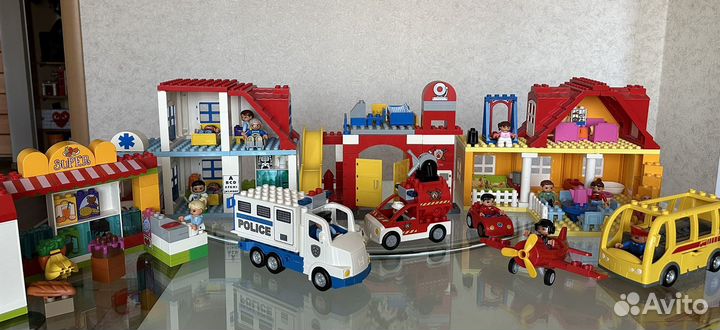 Lego duplo (город набором)